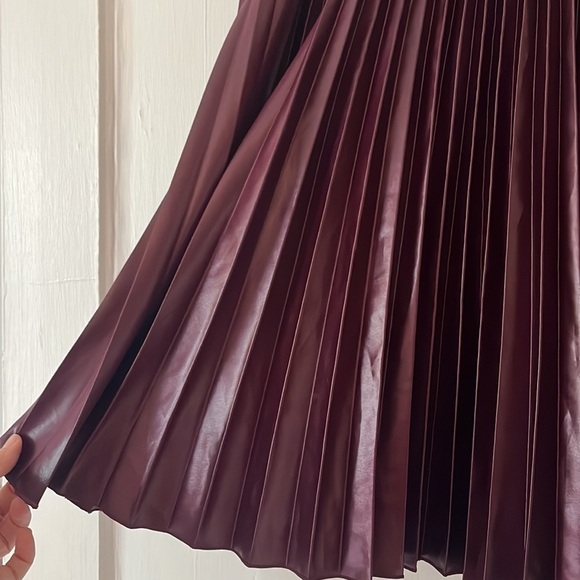 KAREN MILLEN PLEATED SKIRT - Picture 8 of 10